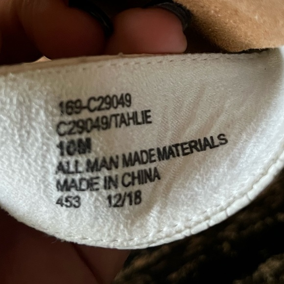 Cliffs by White Mountain White Stripe Sandals  Size 10 - Picture 6 of 8